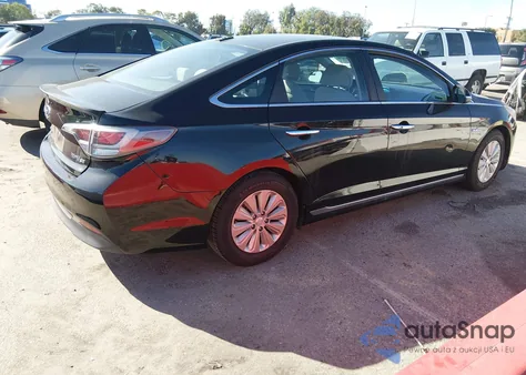 2016 Hyundai Sonata Hybrid Se z USA, uszkodzony, nr VIN KMHE24L10GA013889